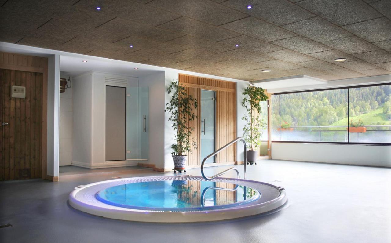 Apartaments Els Llacs Bordes d'Envalira Bagian luar foto