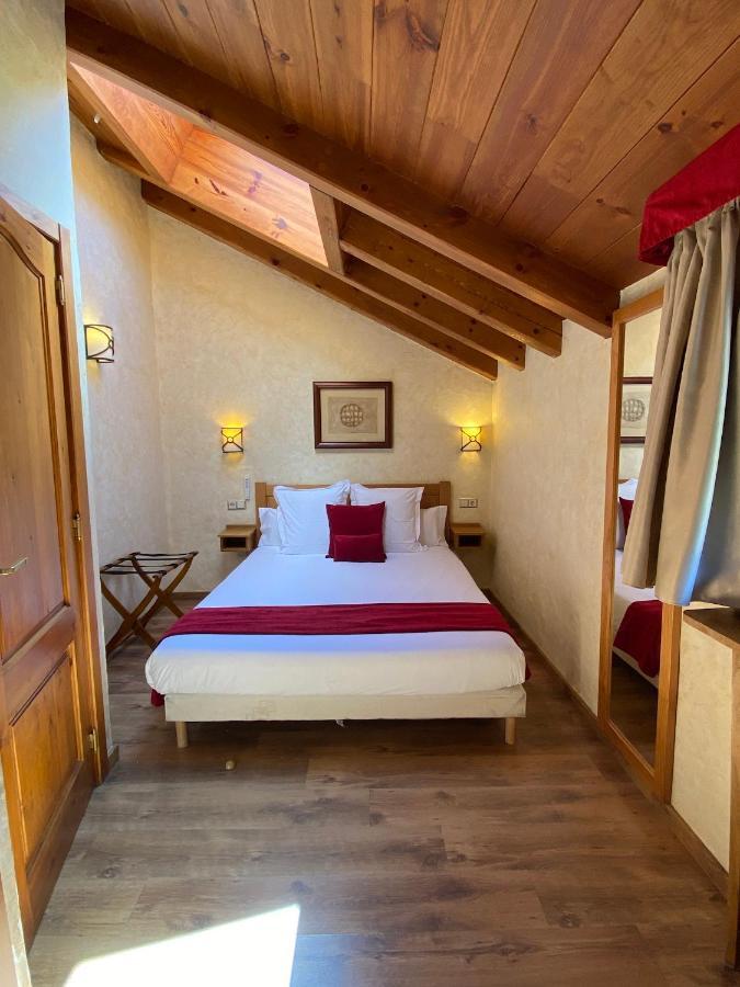 Apartaments Els Llacs Bordes d'Envalira Bagian luar foto