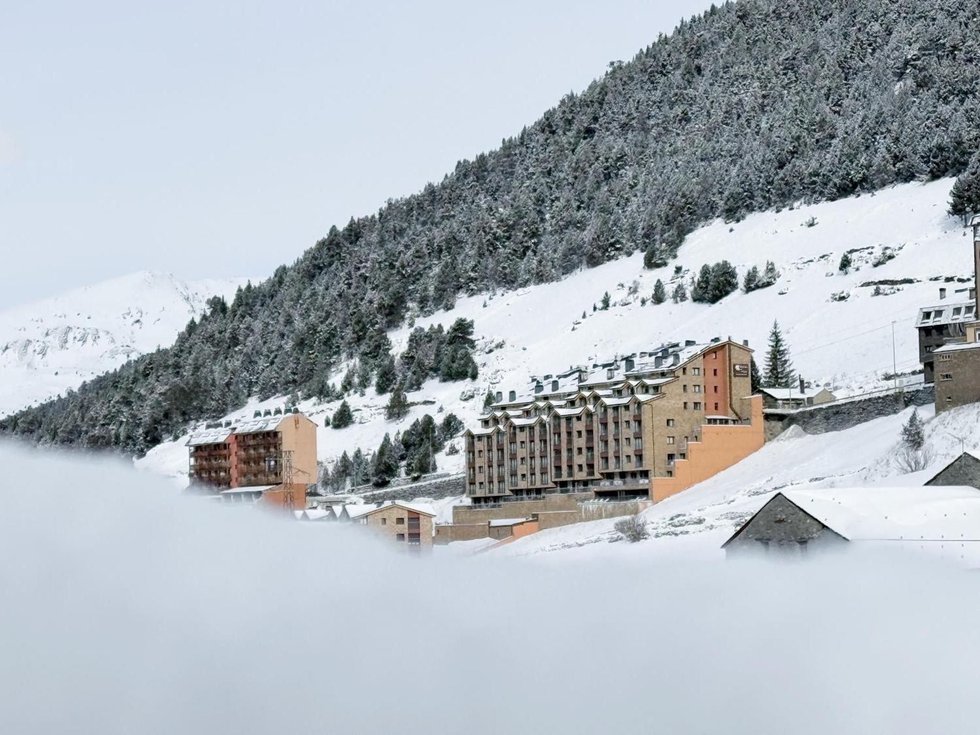Apartaments Els Llacs Bordes d'Envalira Bagian luar foto
