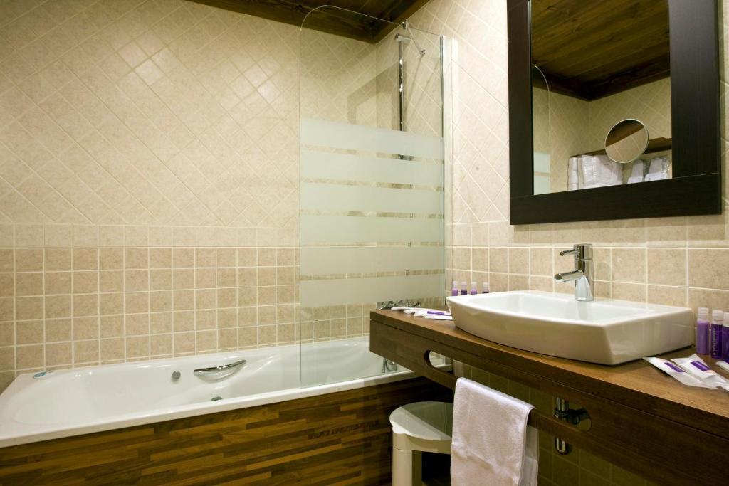 Apartaments Els Llacs Bordes d'Envalira Ruang foto